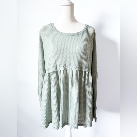 Veveret Waffle Knit Peplum - Picture 1 of 6